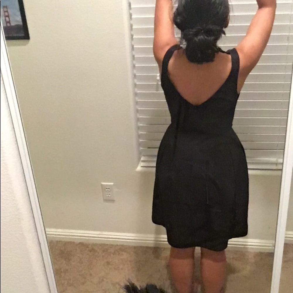 Beautiful classic ‘Hepburn’ style dress w/pockets! - Picture 4 of 8